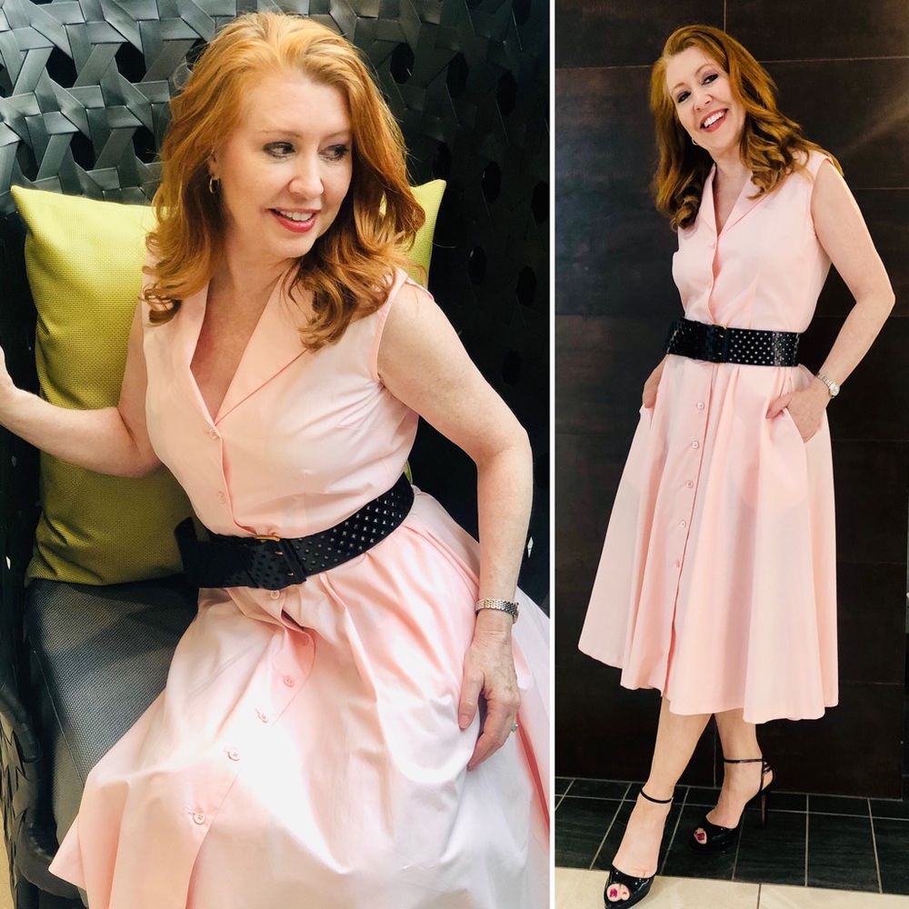J PETERMAN classic dress with pockets in a gorgeous peach color- LIKE NEW!